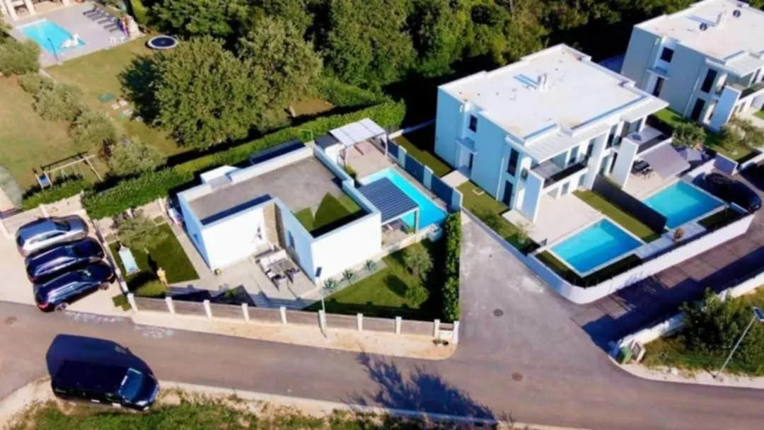 New! Villa With Heated Pool In Umag Babici
